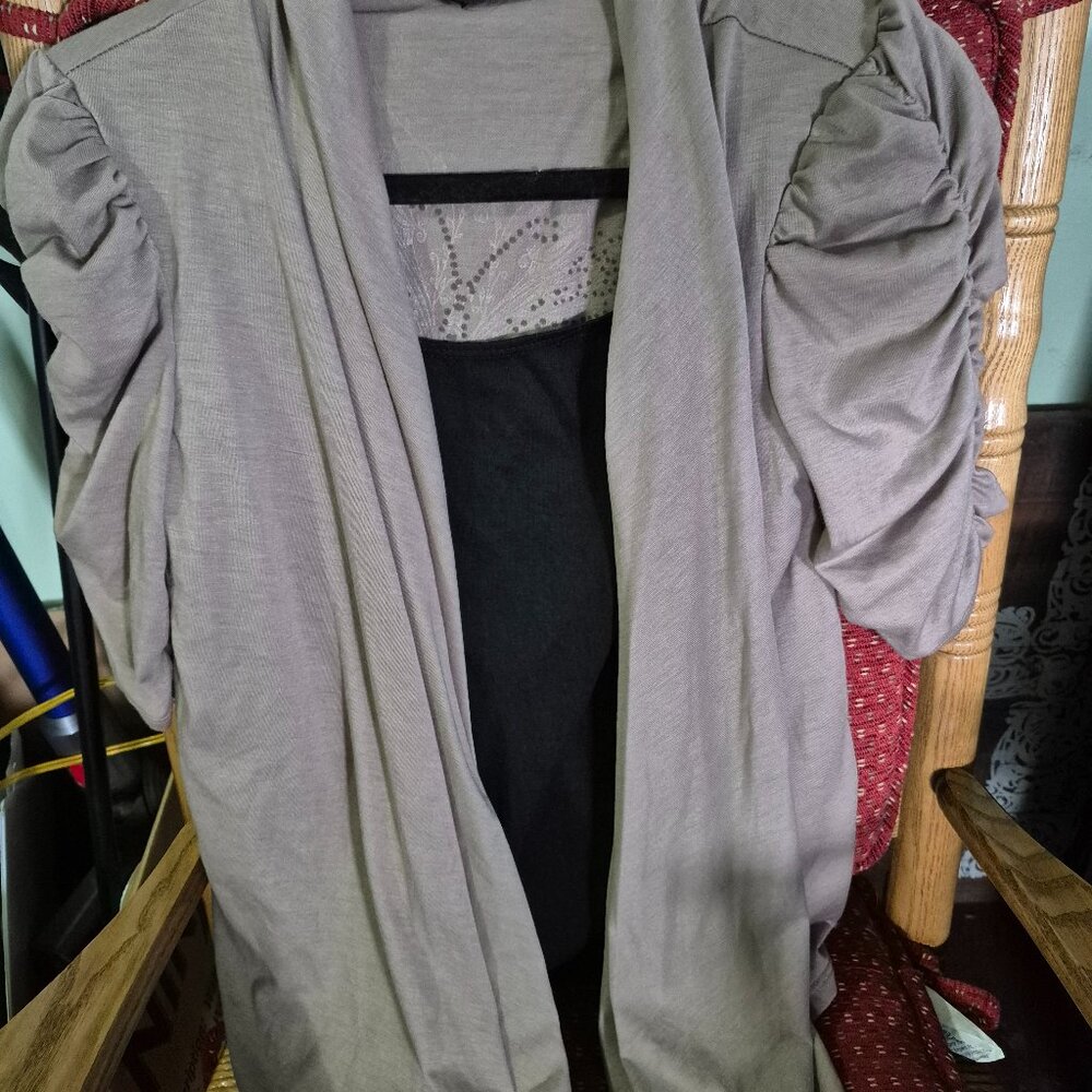Short sleeve top